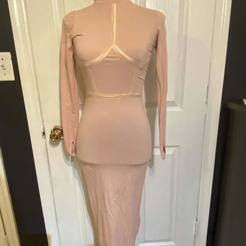 Dress - Picture 2 of 2